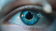 blue eye photo