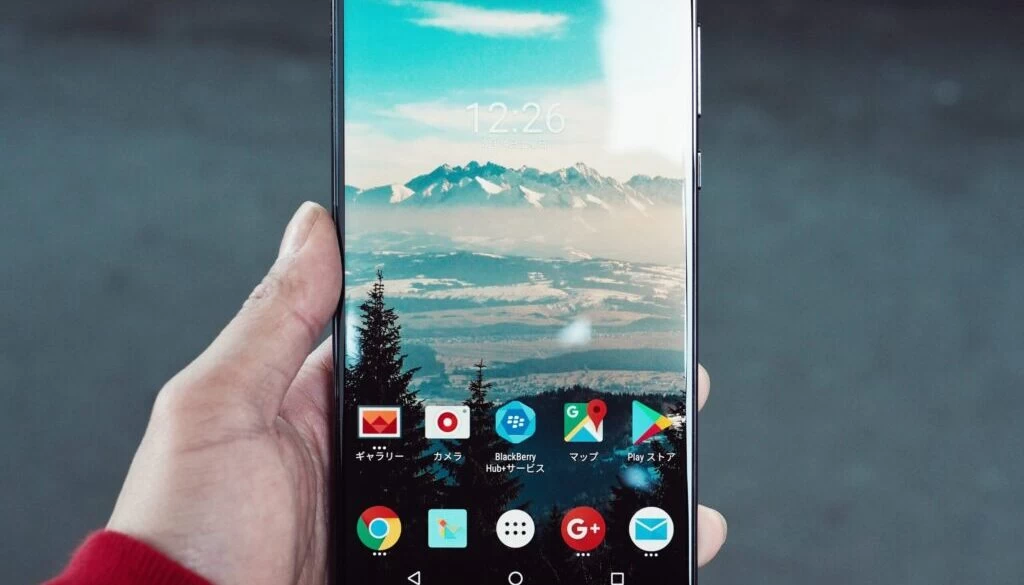 Masakaze Kawakami / Unsplash.com black Sony Xperia android smartphone