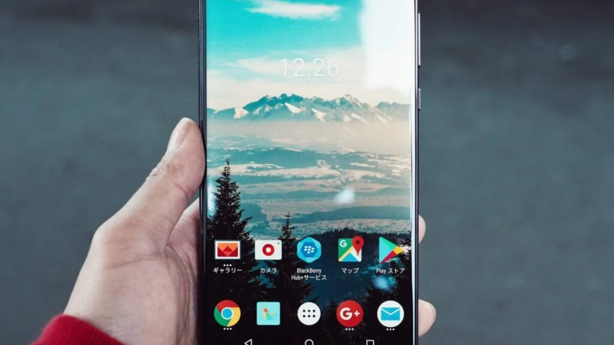black Sony Xperia android smartphone