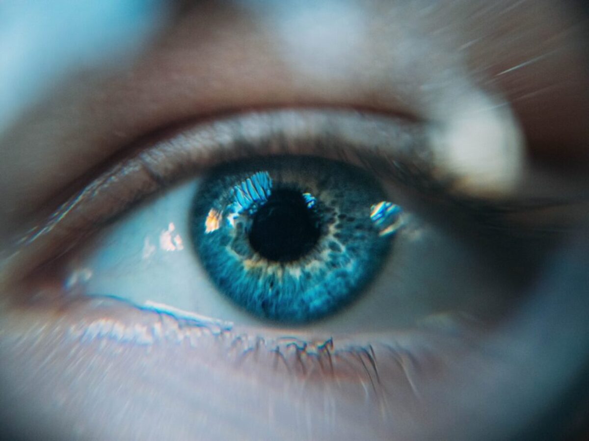blue eye photo
