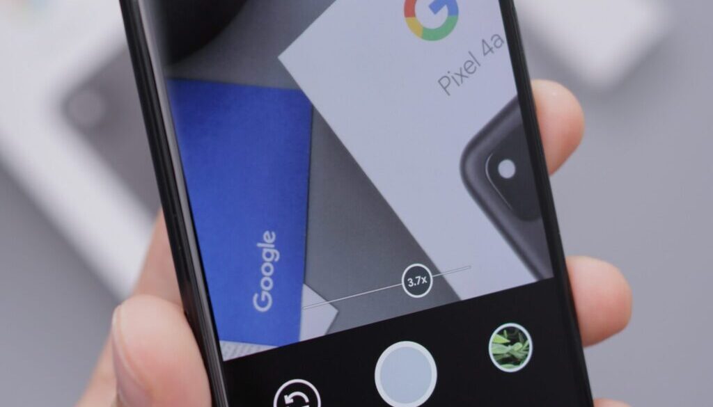 Daniel Romero / Unsplash.com black and white smartphone displaying google search