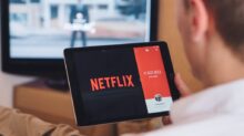 man watching Netflic