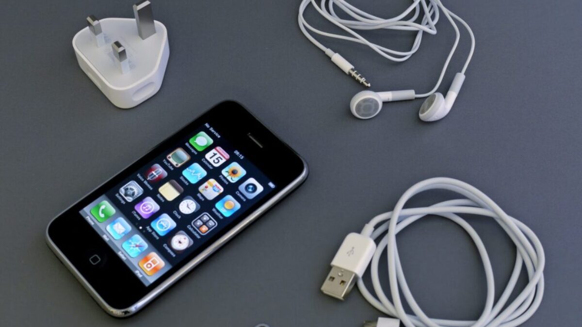 black iPhone 4