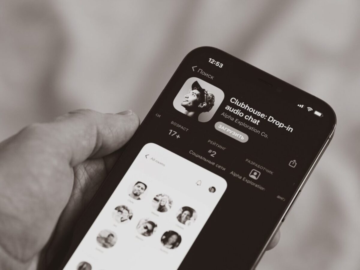 person holding black iphone 4