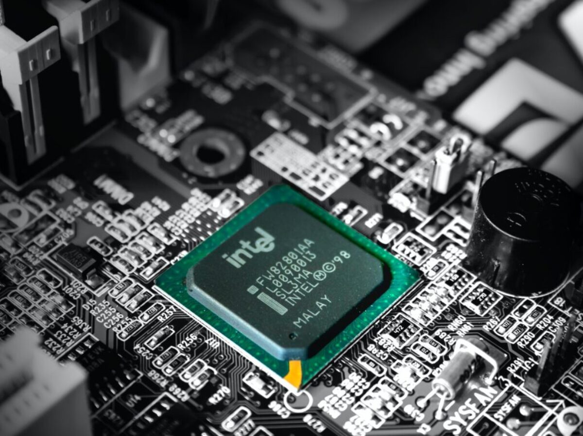 Intel computer processor in selective color photography