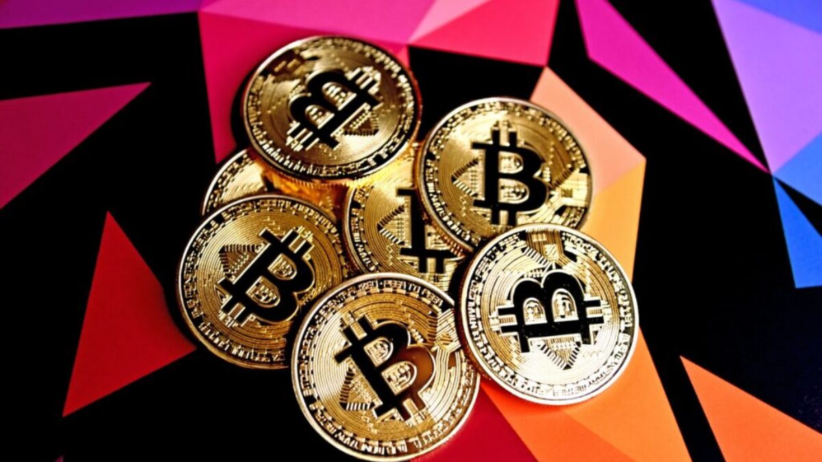 gold and silver round coins