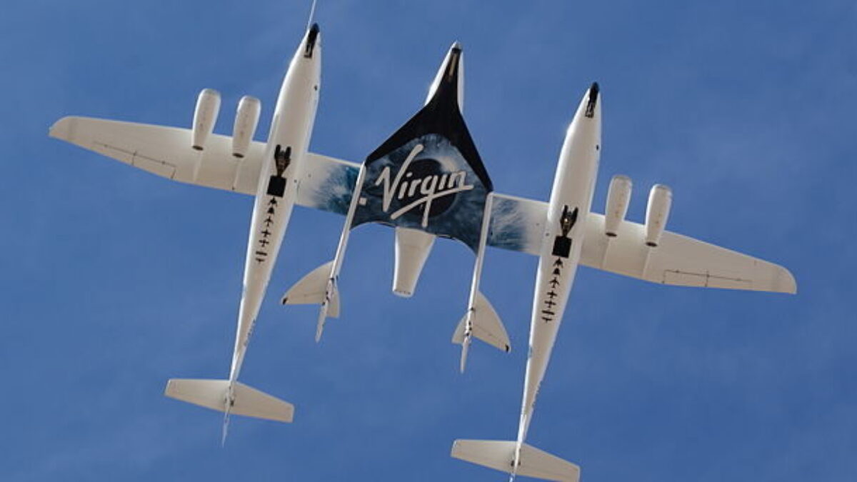 640px White Knight Two And Spaceshiptwo From Directly Below