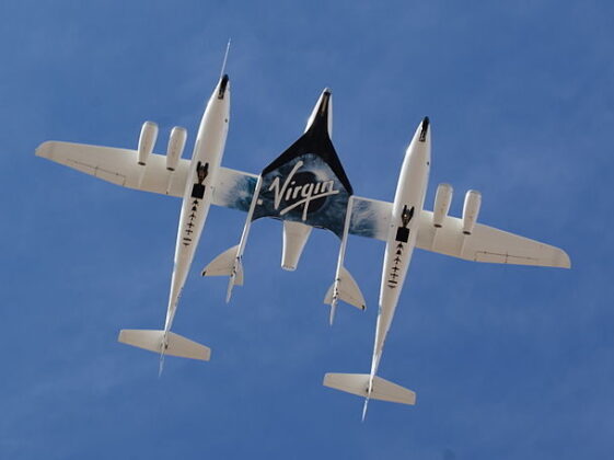 640px White Knight Two And Spaceshiptwo From Directly Below