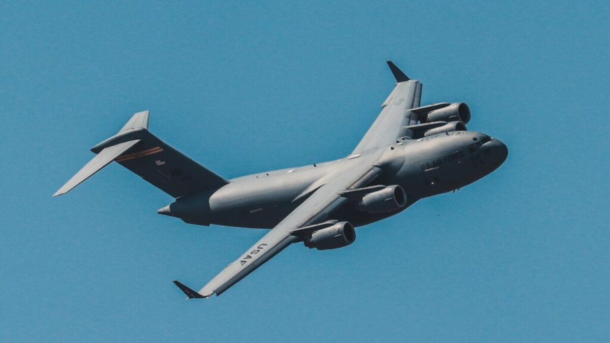 plane about to fly during daytime