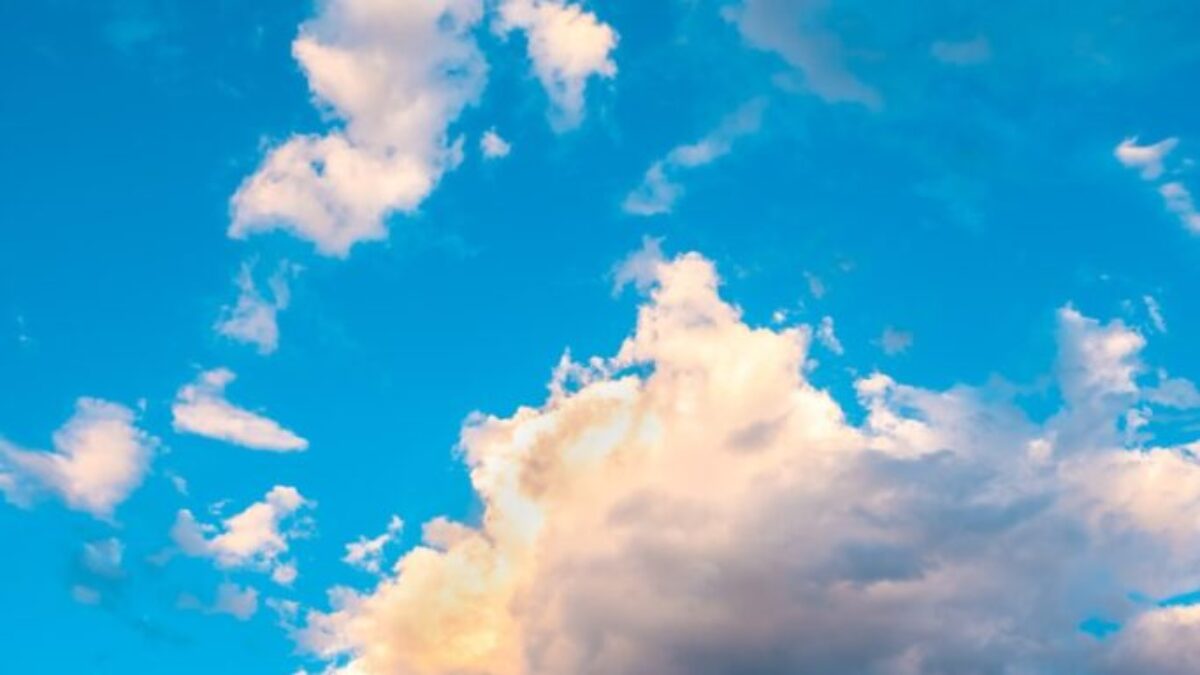 white clouds and blue sky during daytime