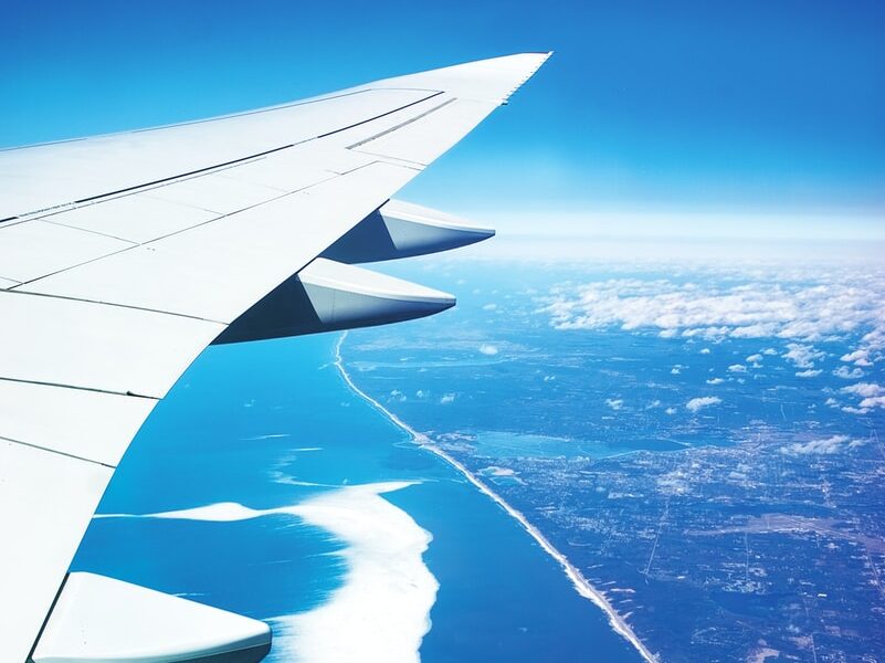 aerial photo of airplane wings during daytime