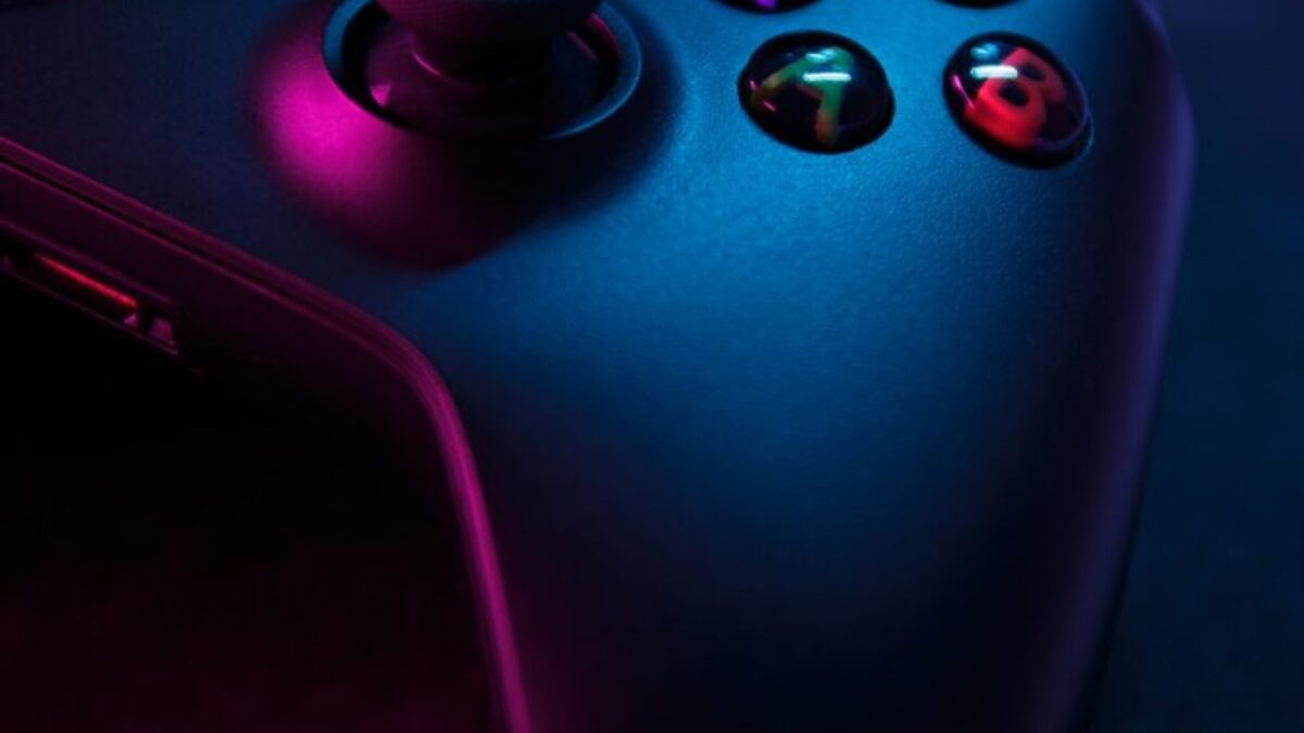 red xbox one game controller