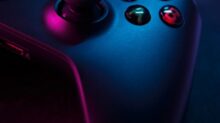 red xbox one game controller