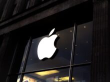 Apple Store shop front