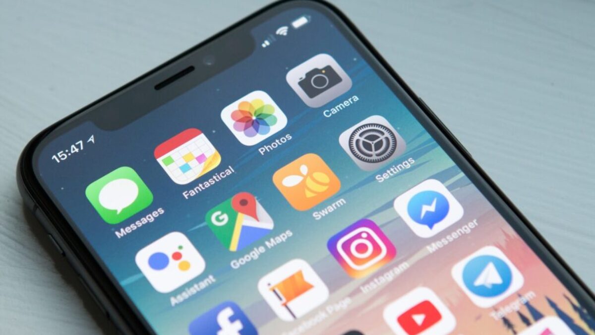 space gray iPhone X