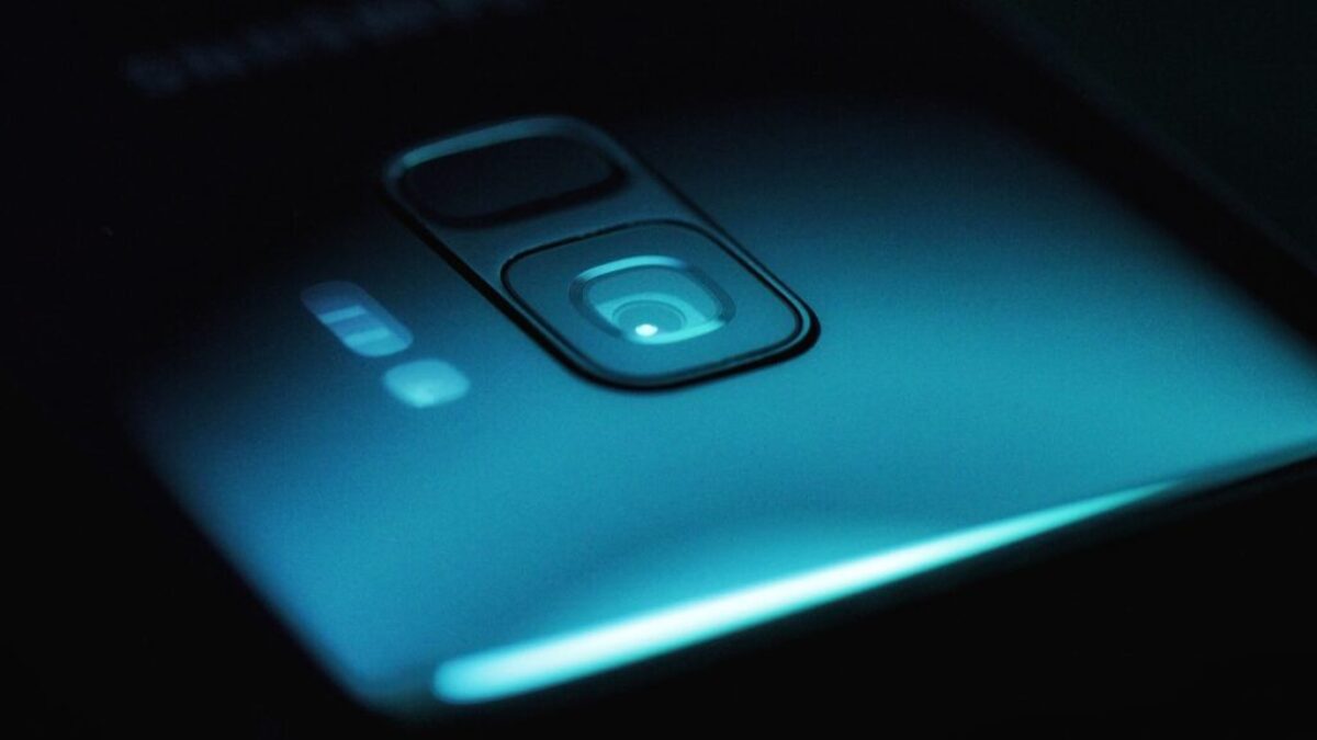 closeup photo of smartphone