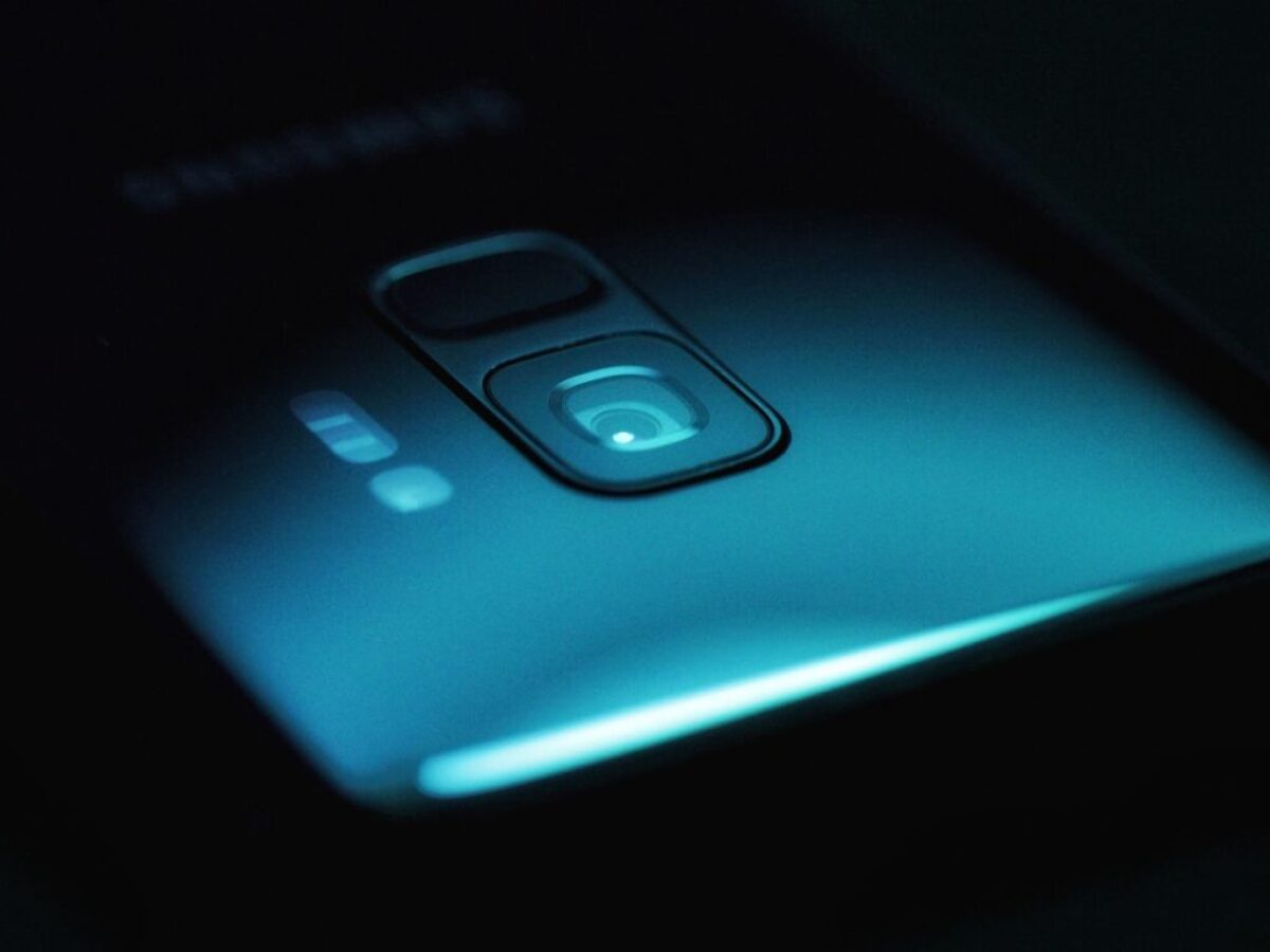 closeup photo of smartphone