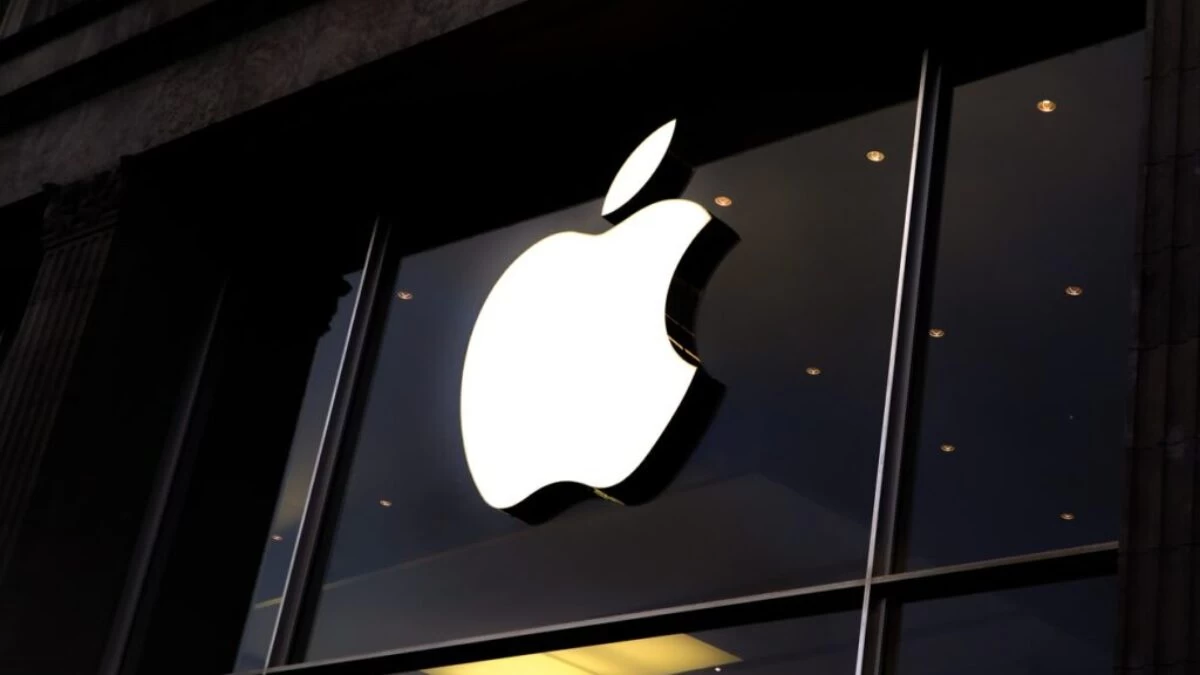 Apple Store shop front
