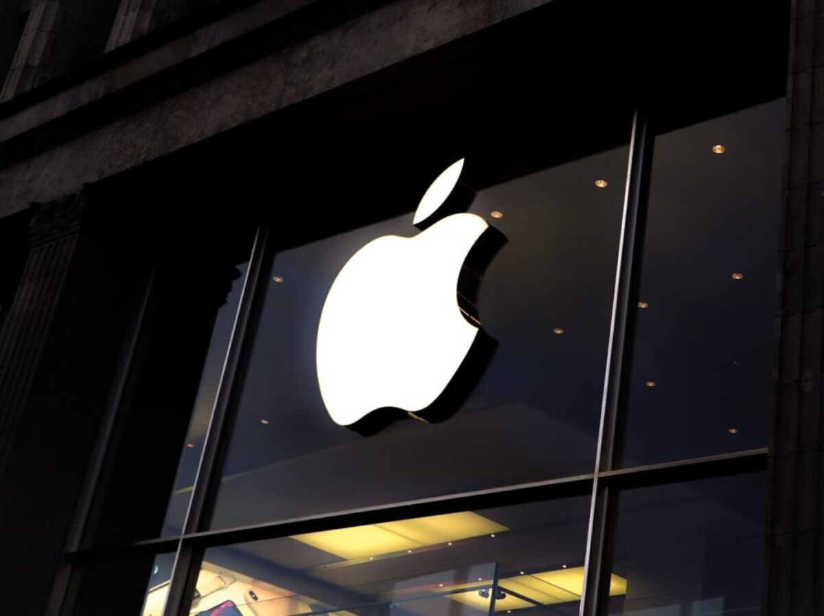 Apple Store shop front