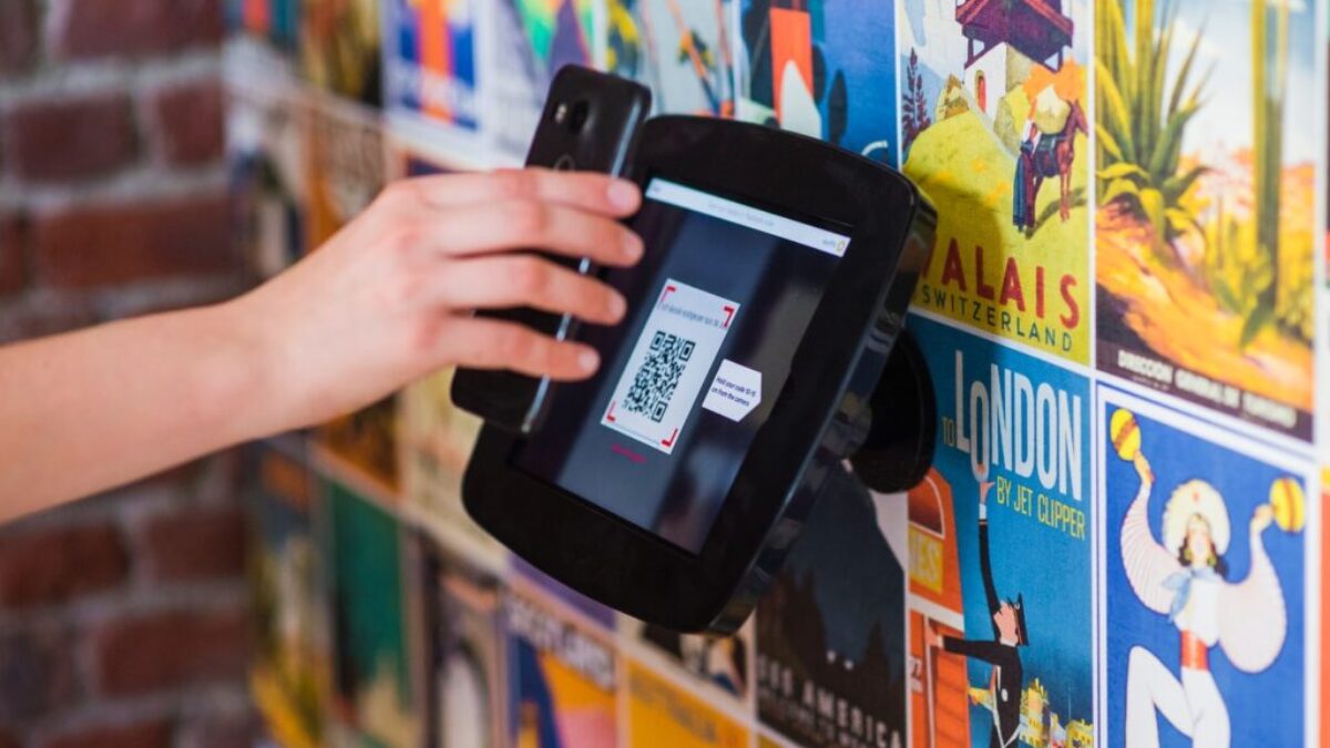 black POS machine