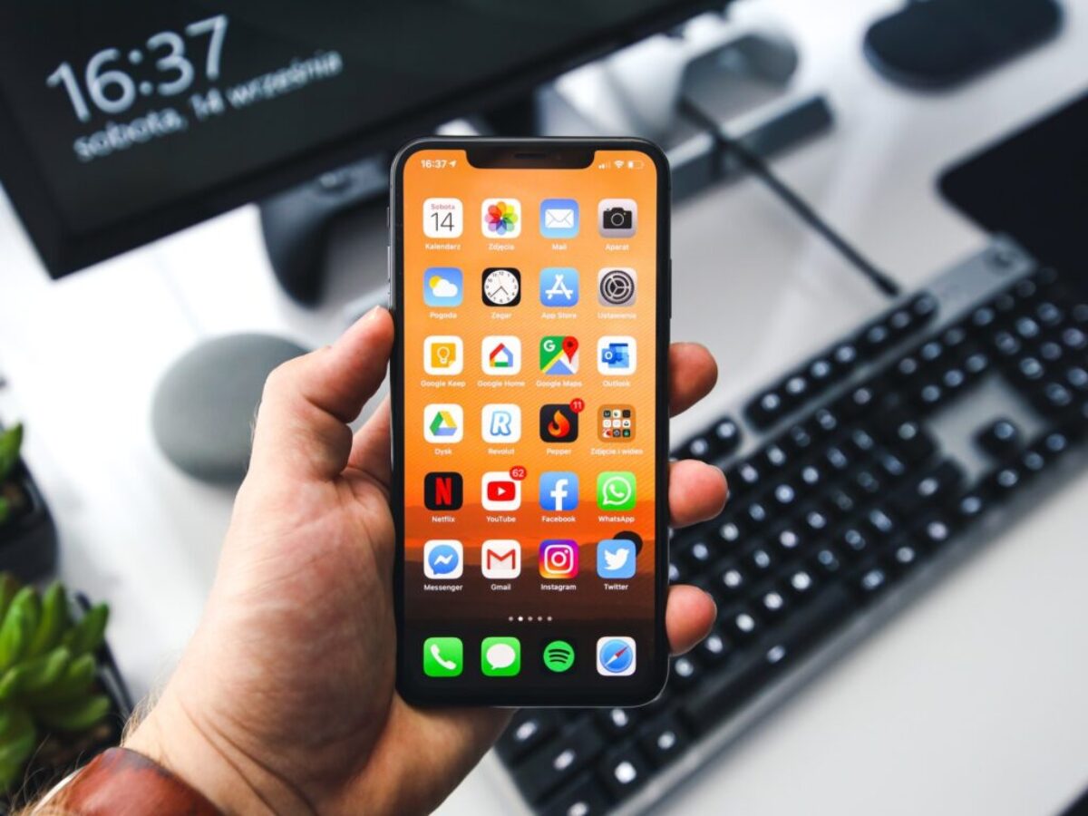 black samsung android smartphone turned on displaying icons