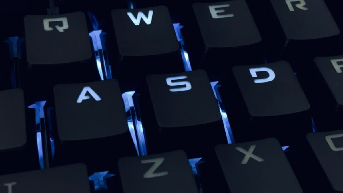 black and white computer keyboard