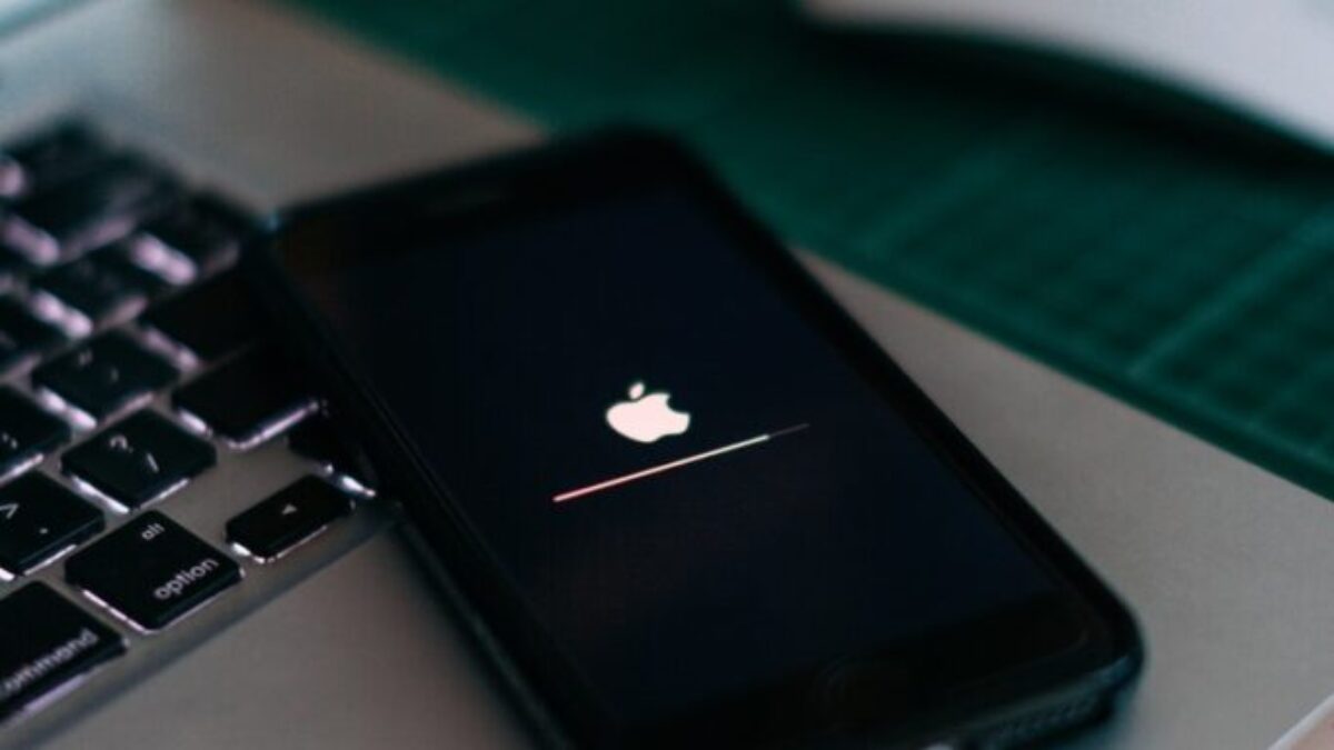 iPhone charging on MacBook