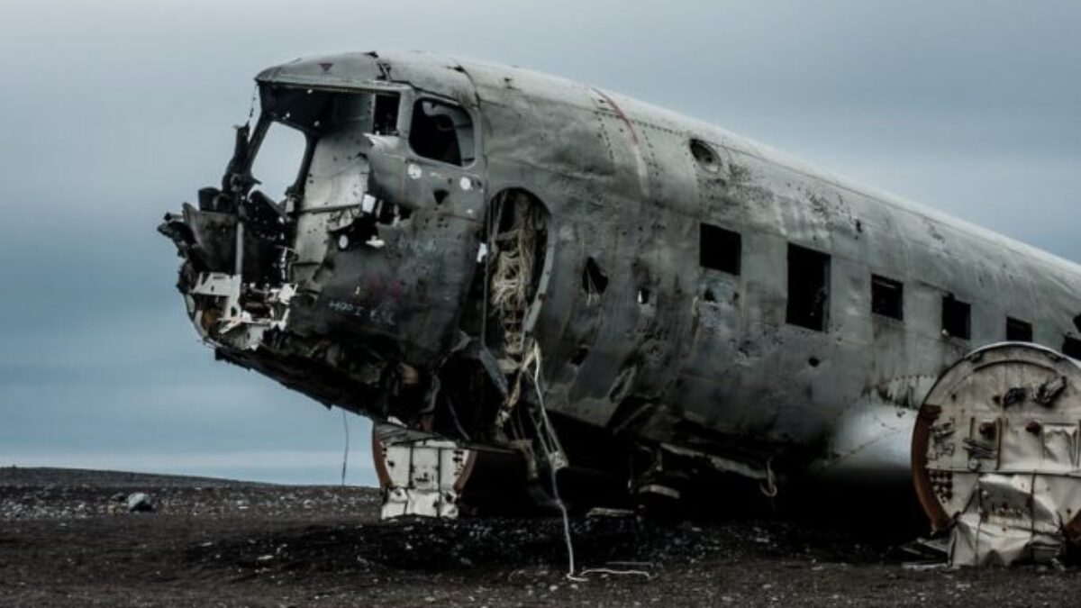 photo of crashed plane