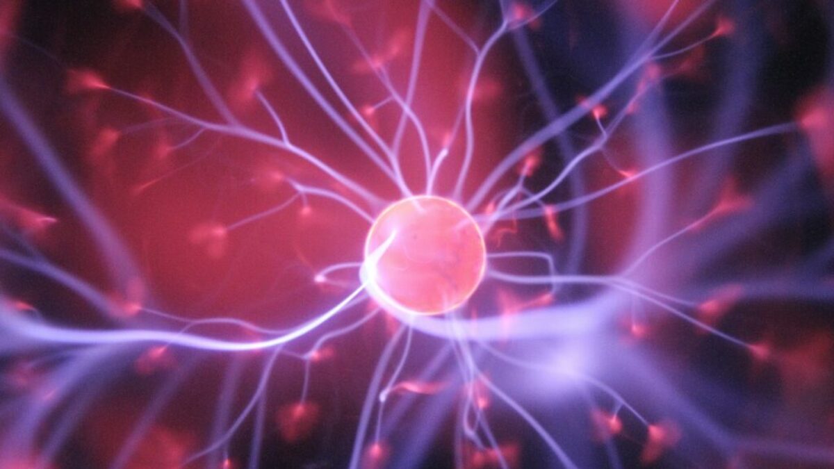 purple and pink plasma ball