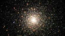 A close-up photo of the bright center of a star cluster.