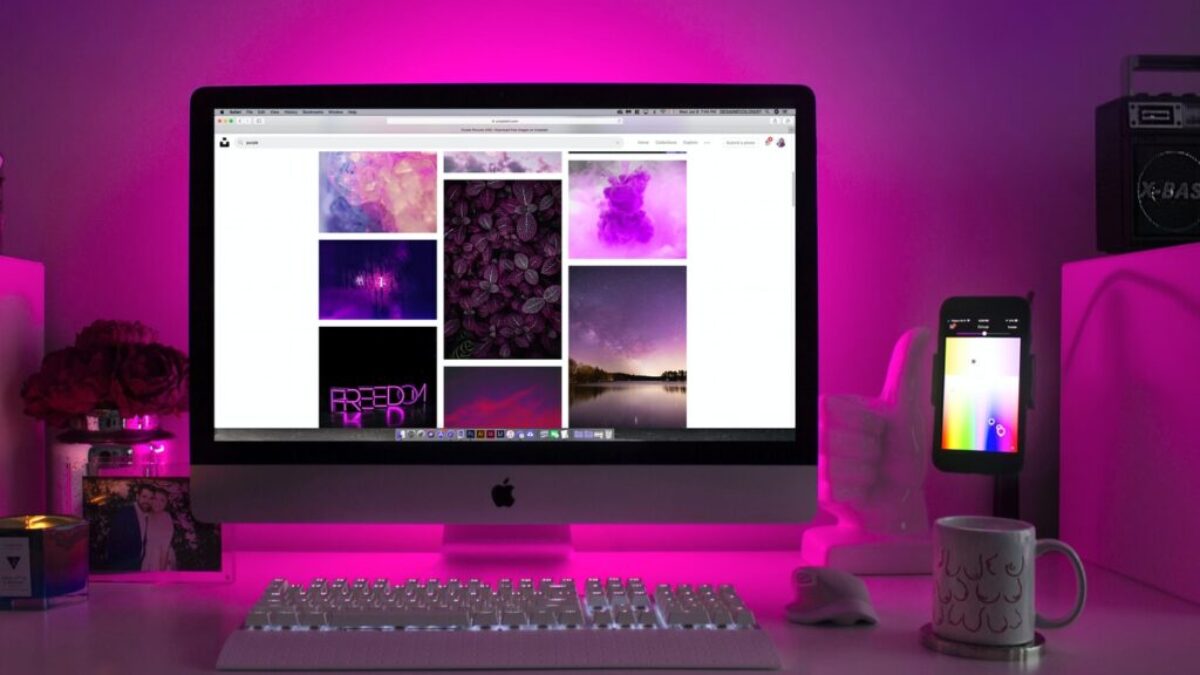 turned-onsilver iMac