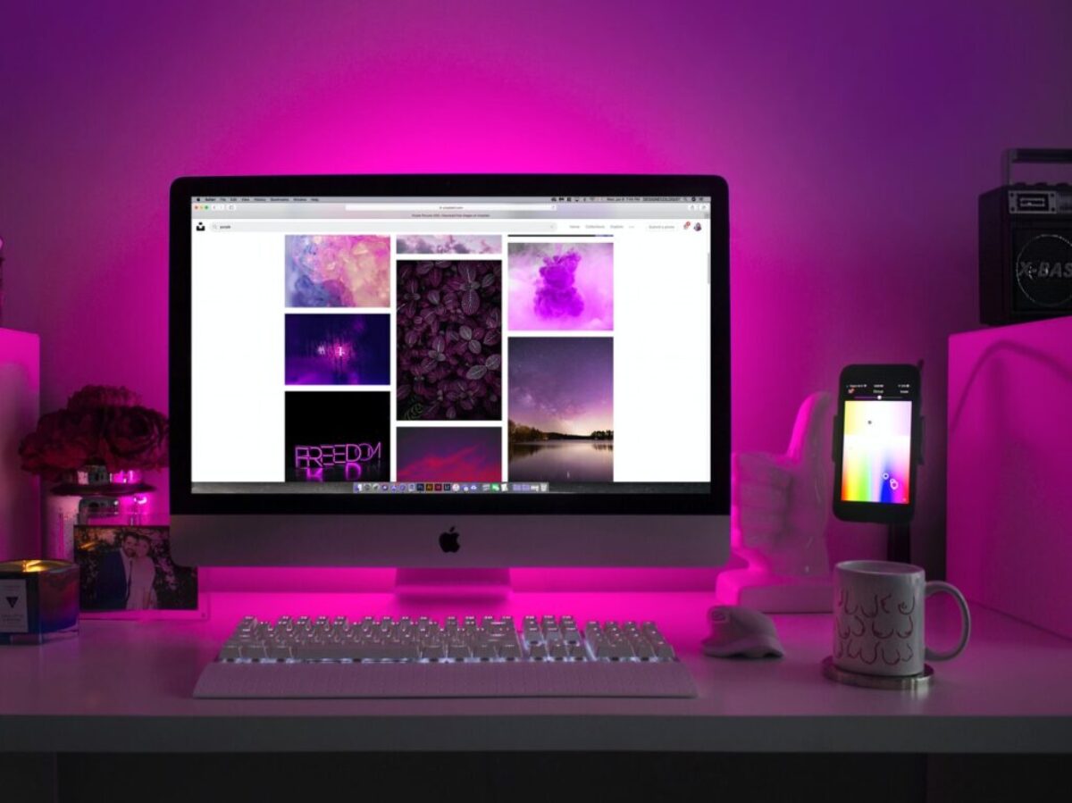 turned-onsilver iMac