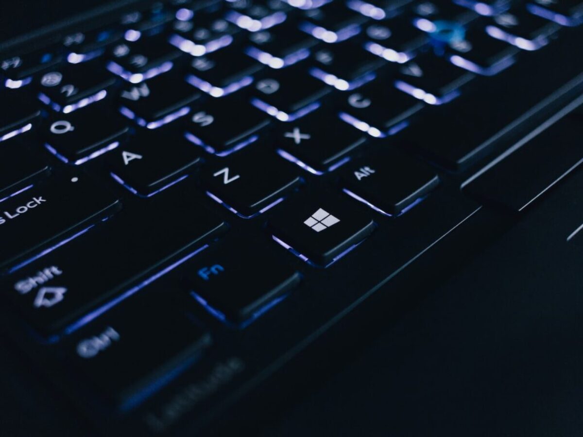 black computer keyboard