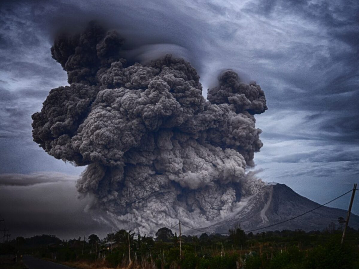 volcano eruption during daytime