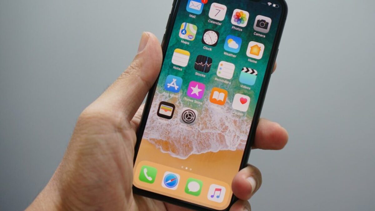 person holding space gray iPhone 7