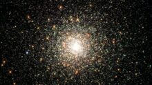 A close-up photo of the bright center of a star cluster.