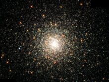 A close-up photo of the bright center of a star cluster.