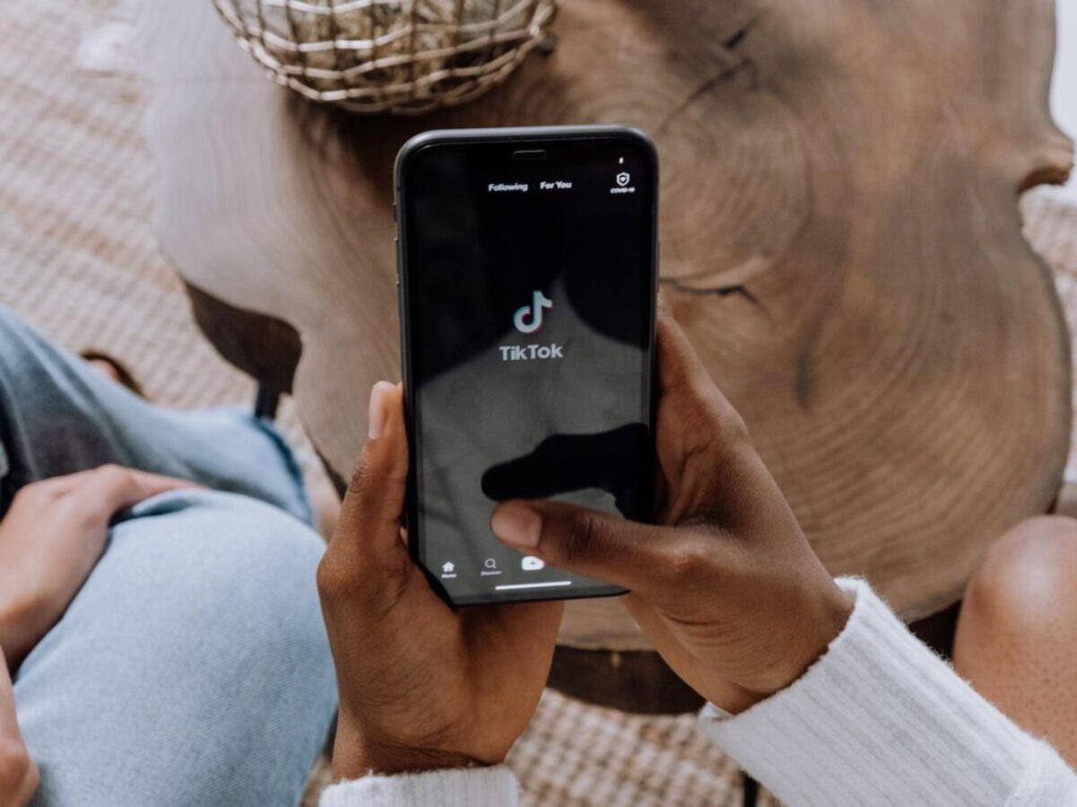 Person Holding Black Android Smartphone