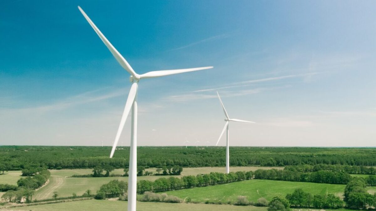 white windmill during daytime