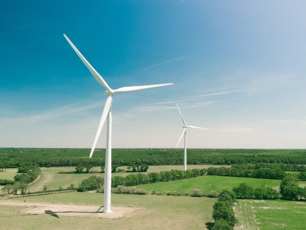 white windmill during daytime