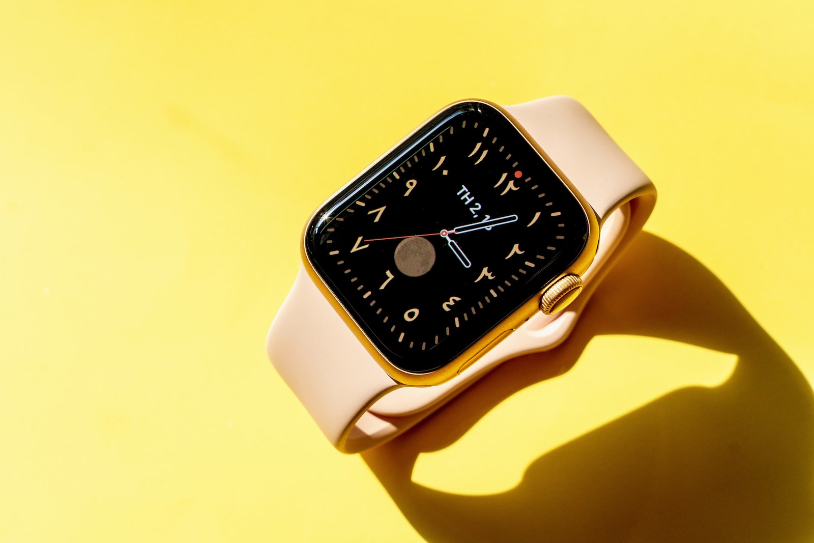 - Techsvět white and black analog watch