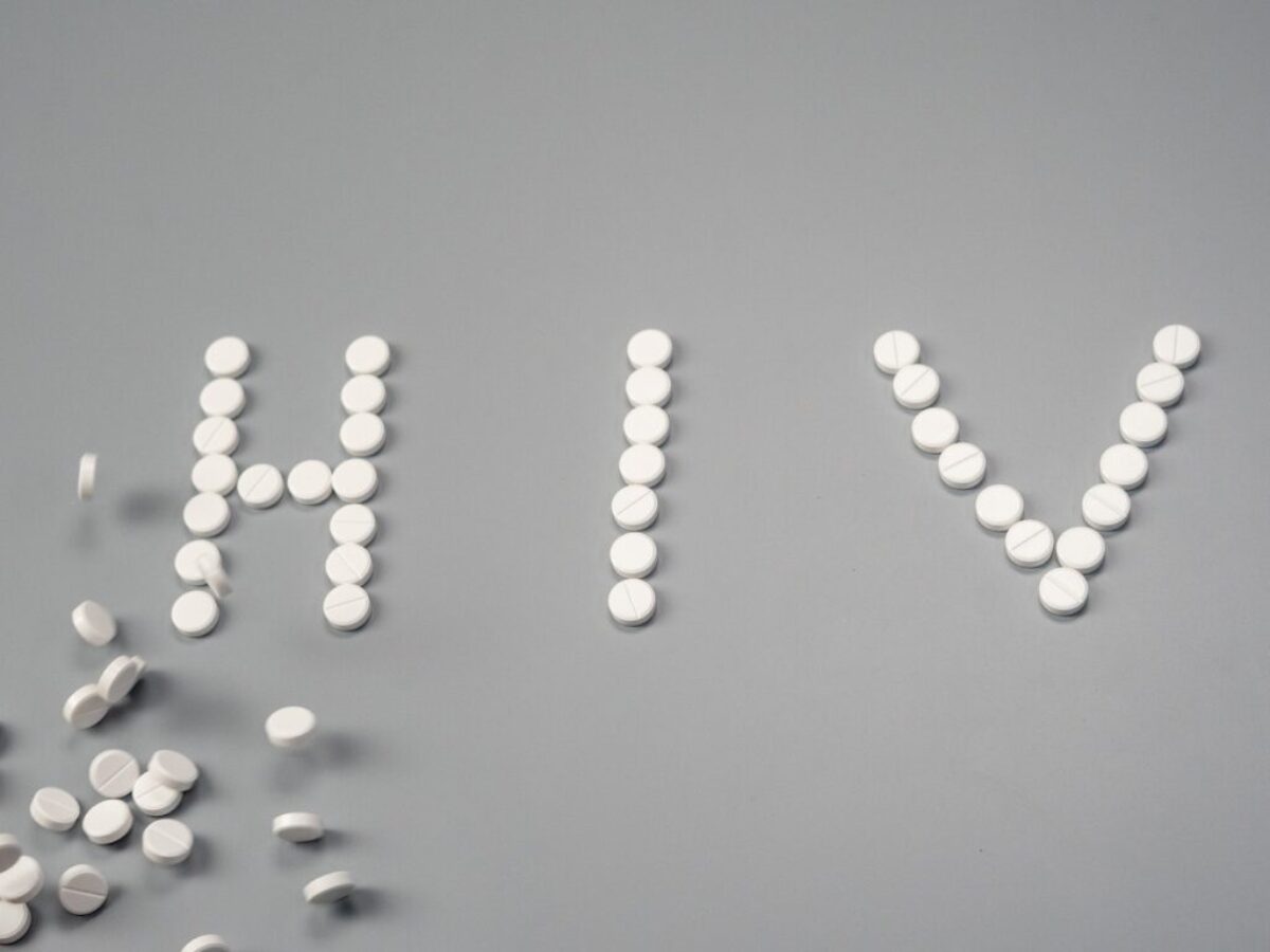 White Medicine Pills On Grau Surface