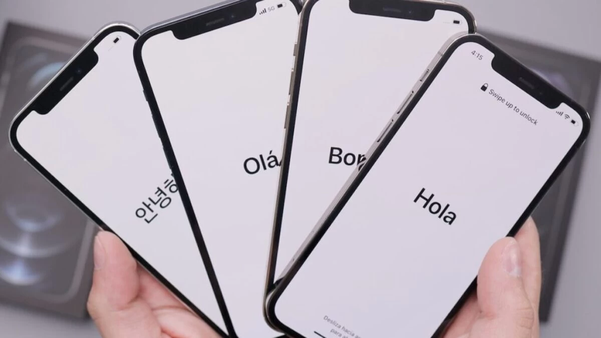 person holding white samsung galaxy note 8