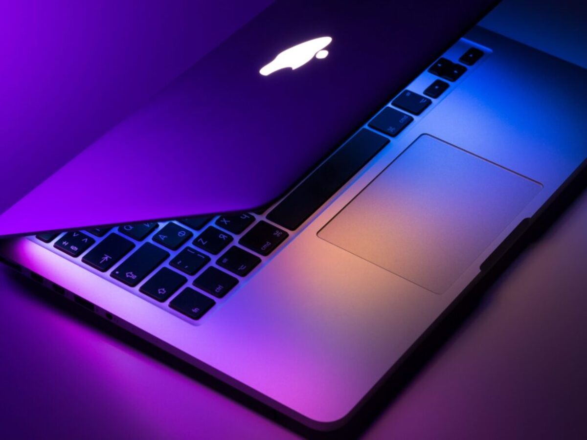 iWant otevře v centru Prahy svou první Apple Premium Partner prodejnu. MacBooky tam koupíte o čtvrtinu levněji