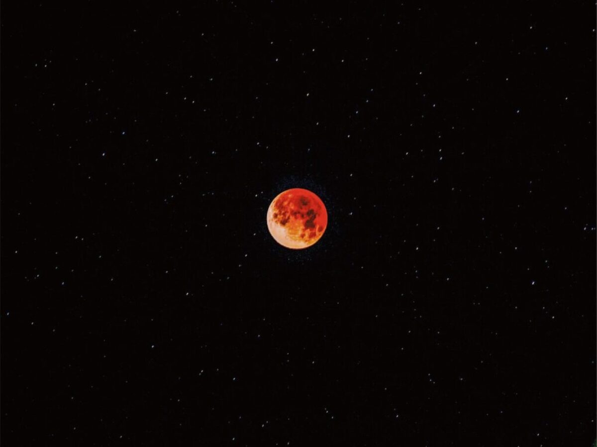 Luna eclipse during nighttime
