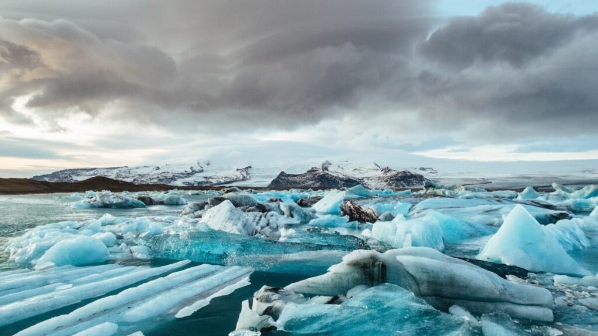 iceberg in the middle of the island