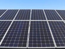 blue solar panels during daytiem