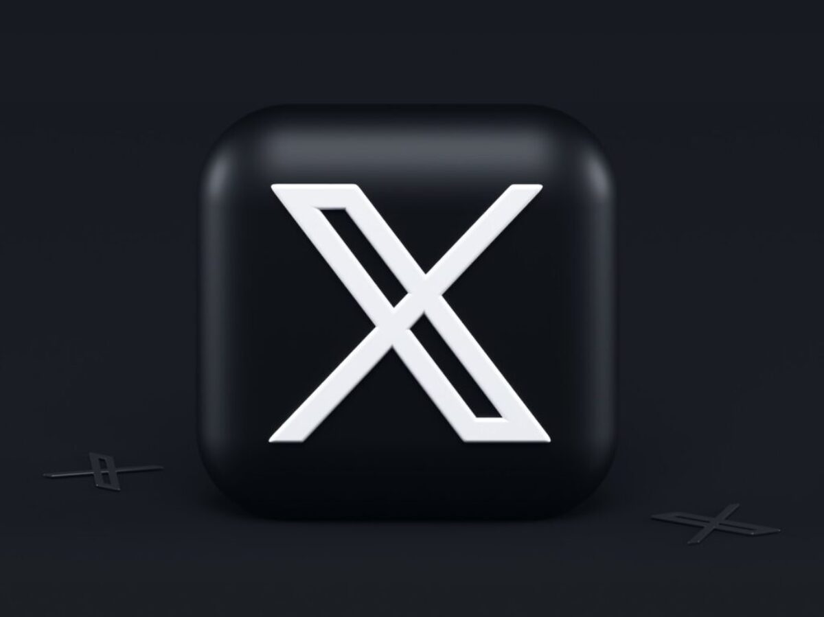 a black square button with a white x on it