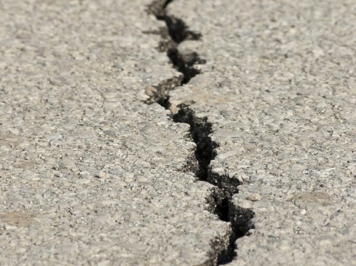 earthquake, fracture, asphalt