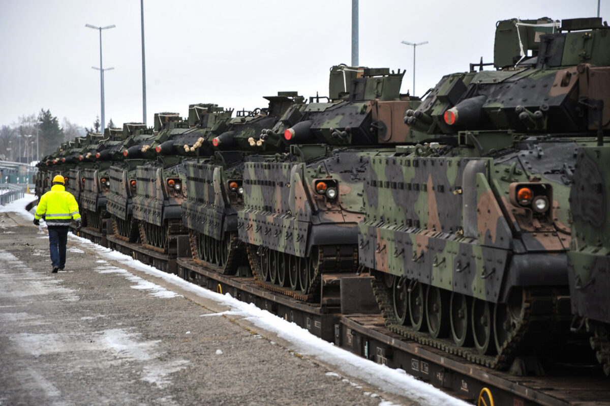 EAS Bradleys arrive in Grafenwoehr